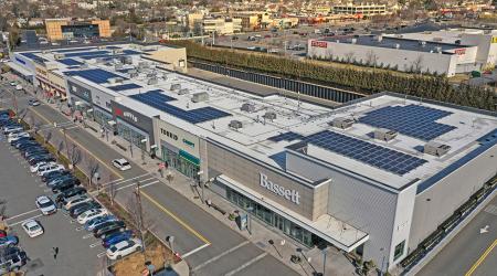 Image of a Regency Centers shopping center.